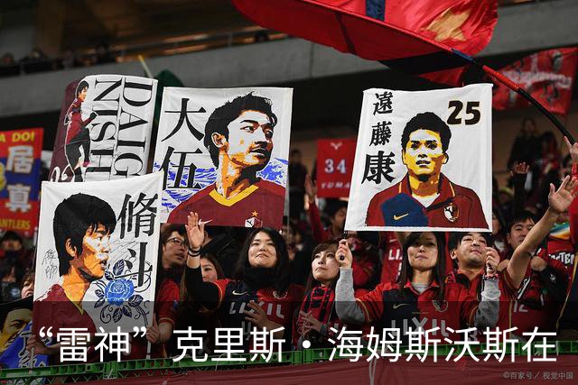 “雷神”克里斯·海姆斯沃斯在《惊天营救3》拍摄现场欢迎泰拳明星罗唐